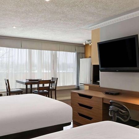 Baymont By Wyndham Edson Hotel Exterior photo