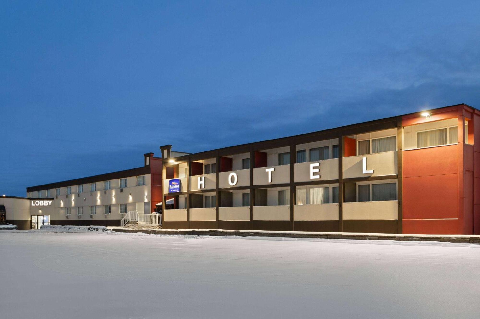 Baymont By Wyndham Edson Hotel Exterior photo